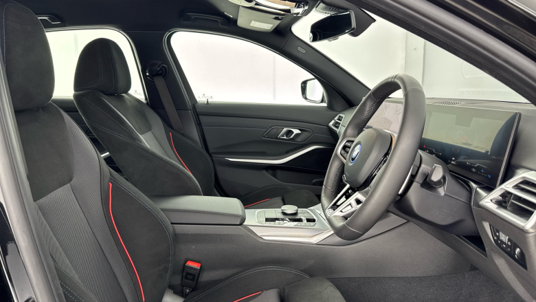 BMW 3 Series 330e 22.3 kWh M Sport 4dr Step Auto Saloon